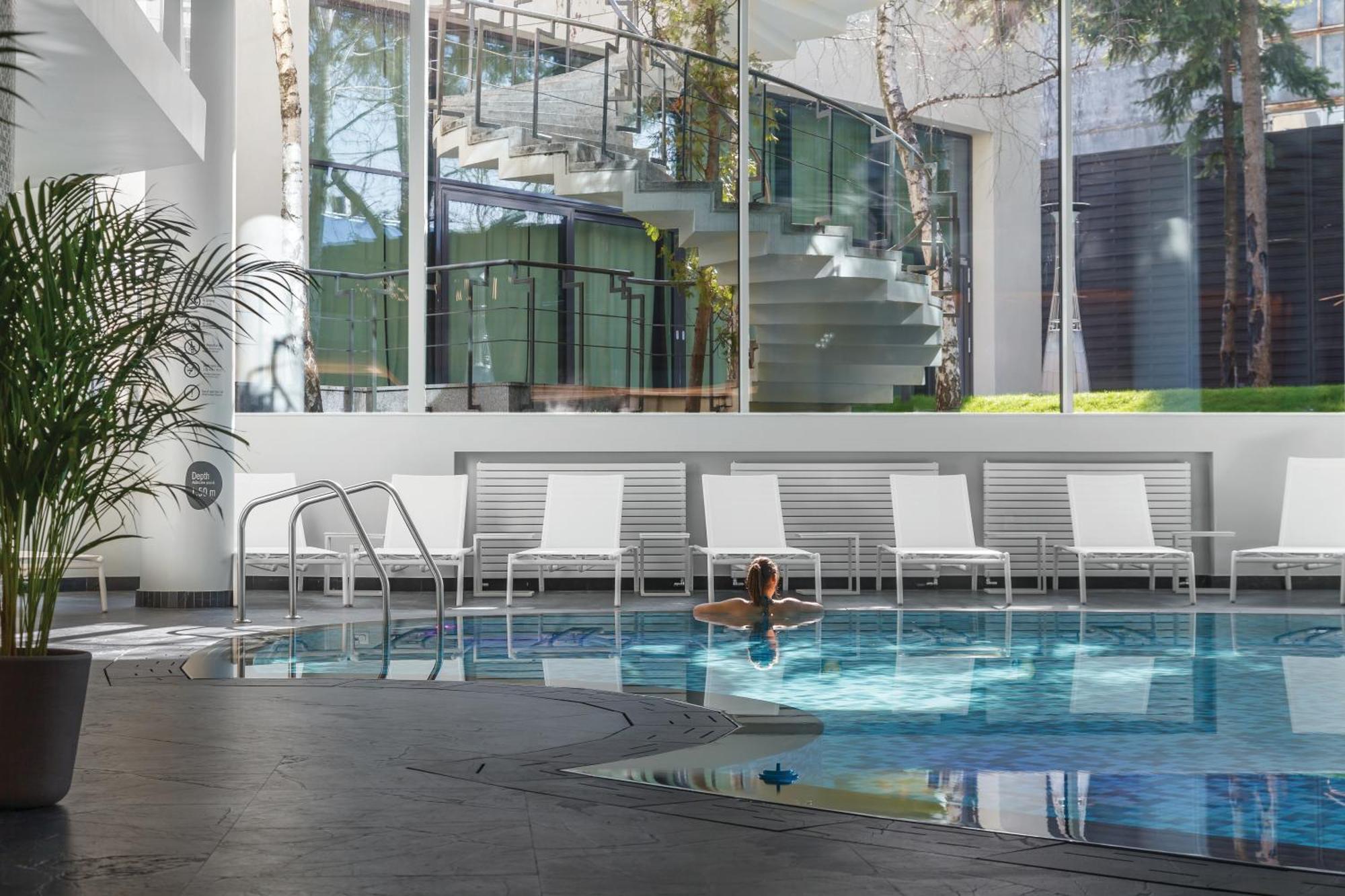 Hotel Crowne Plaza Bukareszt Zewnętrze zdjęcie